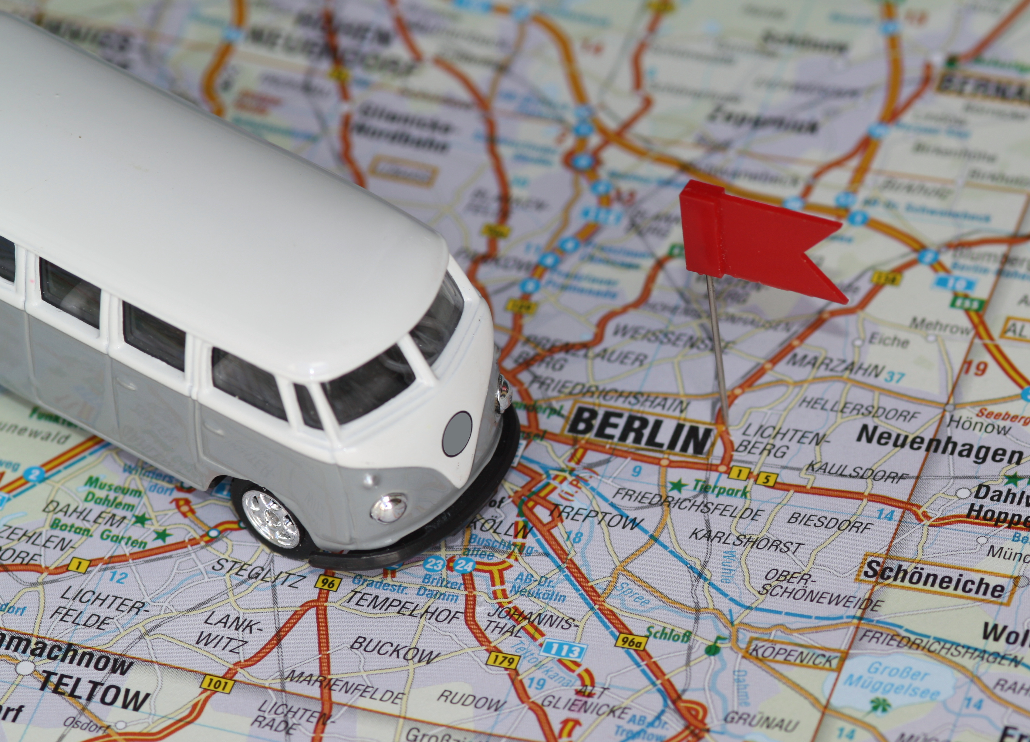 VW Bus KCJ 2016 Landkaart Berlijn