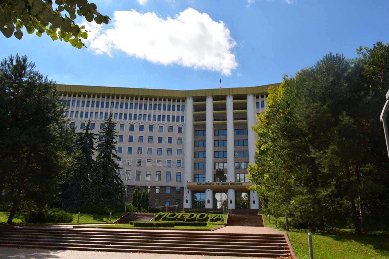 Het parlementsgebouw in Chişinău