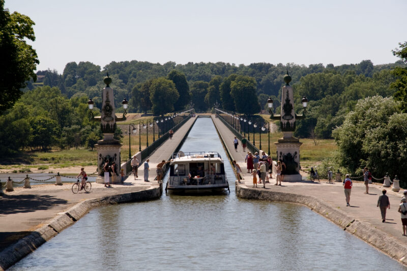 Briare France: Pont Canal Iron Aqueduct across the River Loire.