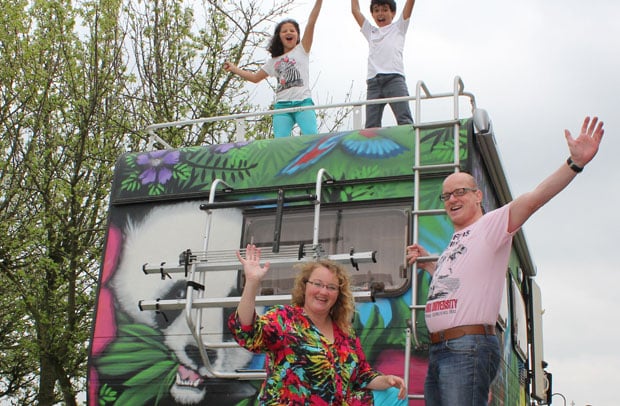 Camper Met Graffiti 1
