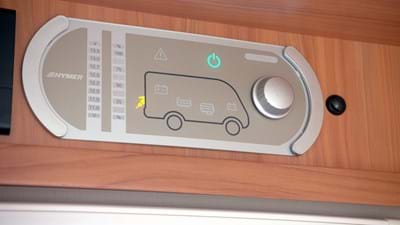 Controle accuniveau op paneel