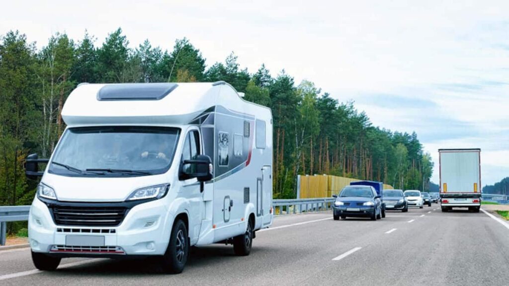 istock-camper-polen-snelweg-1-3