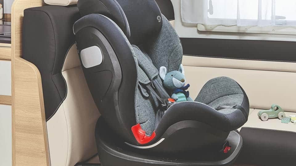 Itineo Famili SB740: integraalcamper met kinderkamer - kinderstoel