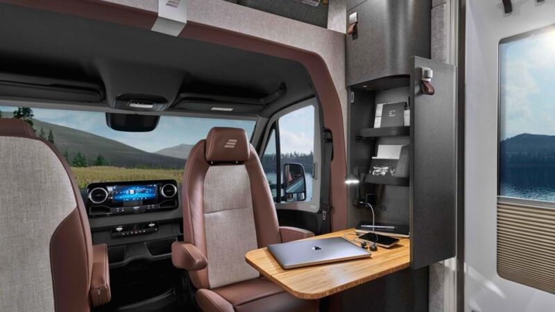 hymer_ventures_interieur_buero-c-hymer-gmbh-co-kg