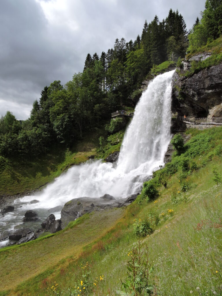 noorwegen-norheimsund-steinsdalsfossen-2014-028