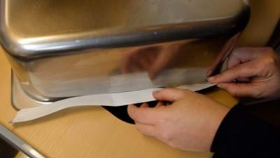 neerleggen afdichtingsband
