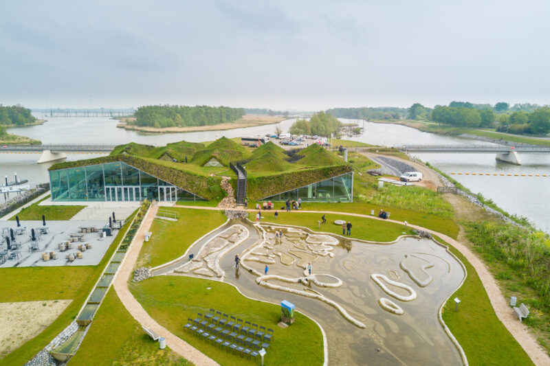 Luchtfoto van MuseumEiland in de Biesbosch