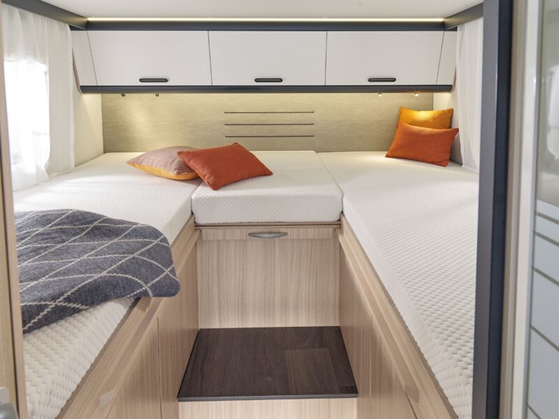 sun-living-s75-sl-interieur-aparte-bedden