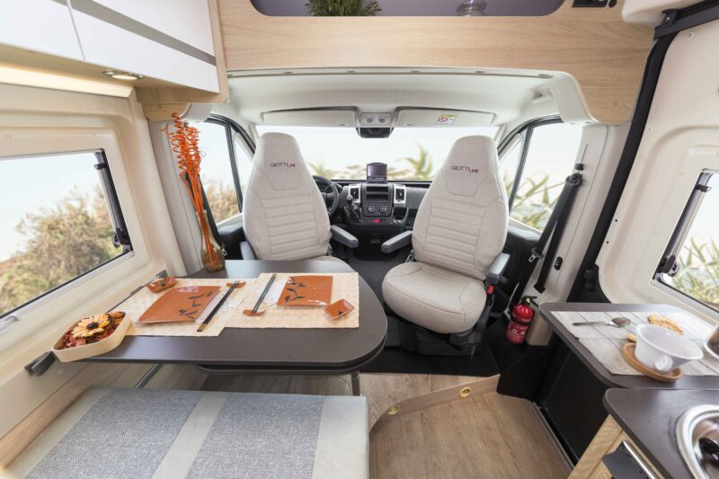 bus-camper-giottivan-60t-8