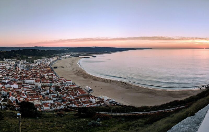 Nazare surf strand zee