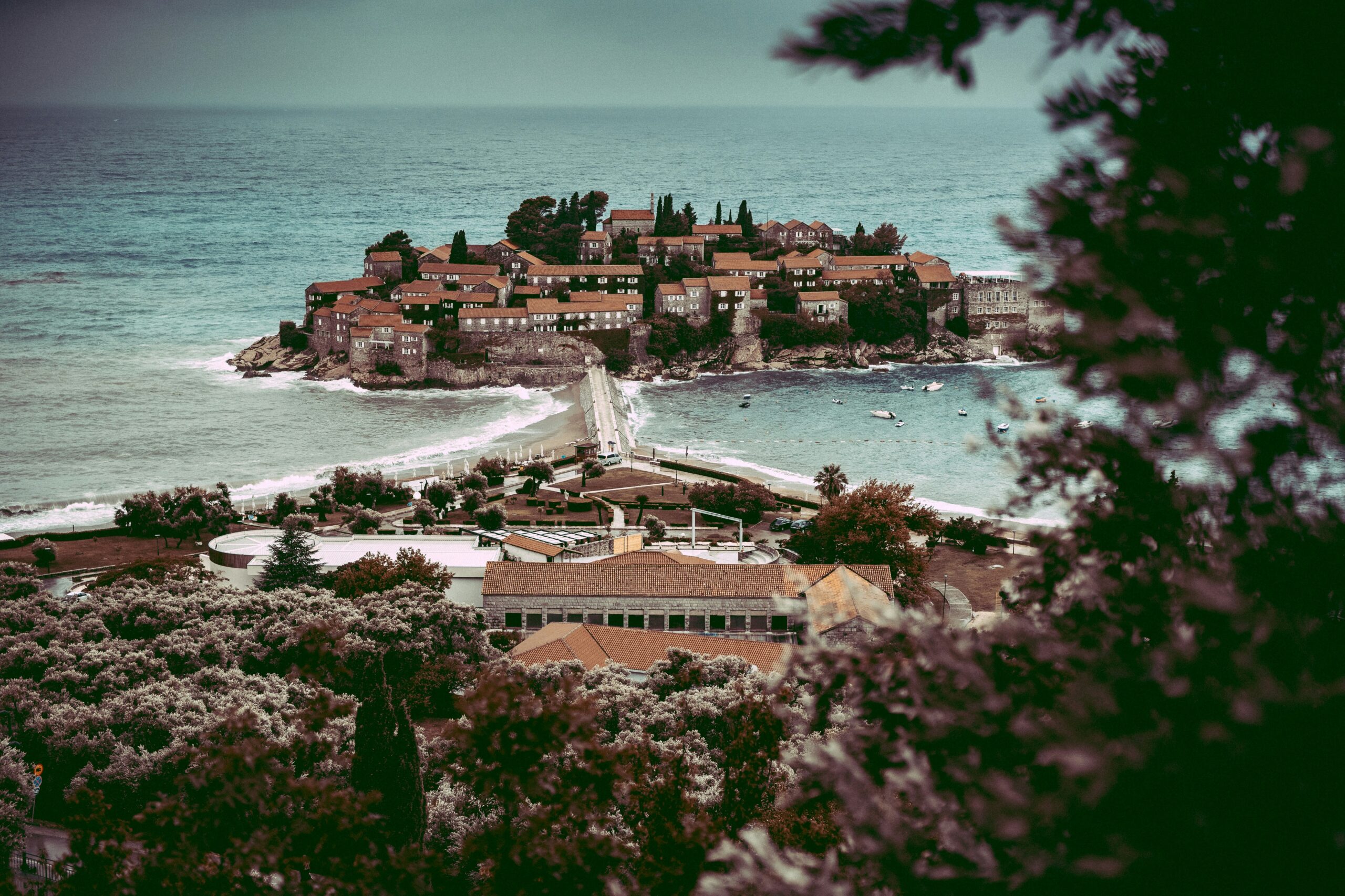 Sveti Stefan-eiland, nabij Budva, Montenegro