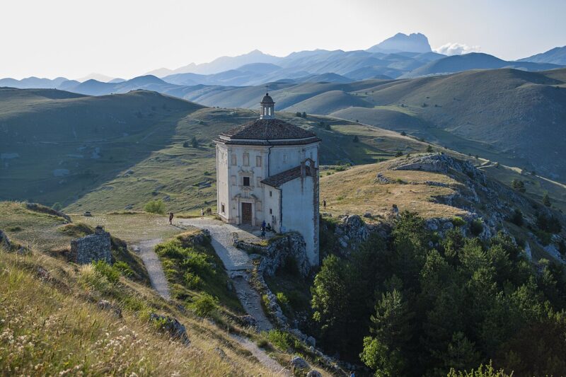 2 Gran Sasso wikimedia