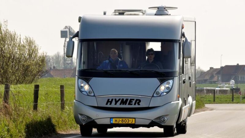 Rijdende camper in Nederland