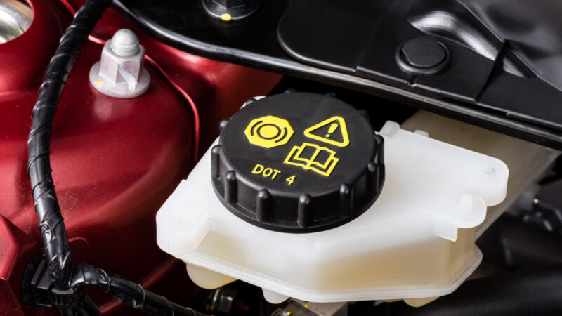 brake-fluid-1280x720px-cap
